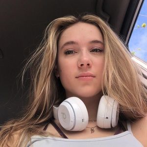 Beats solo 3 white wireless headphones